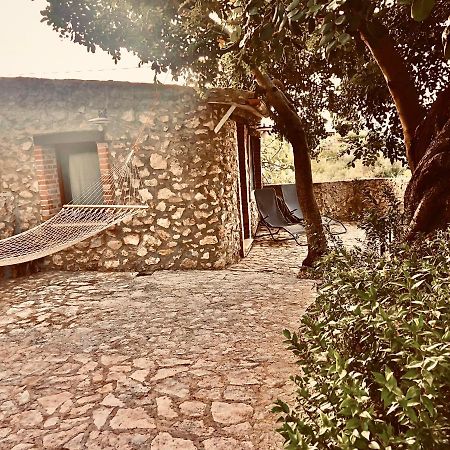 Вилла Agriturismo Roba Degli Ulivi Агридженто Экстерьер фото