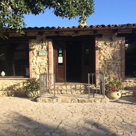 Вилла Agriturismo Roba Degli Ulivi Агридженто Экстерьер фото
