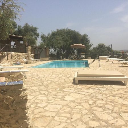 Вилла Agriturismo Roba Degli Ulivi Агридженто Экстерьер фото