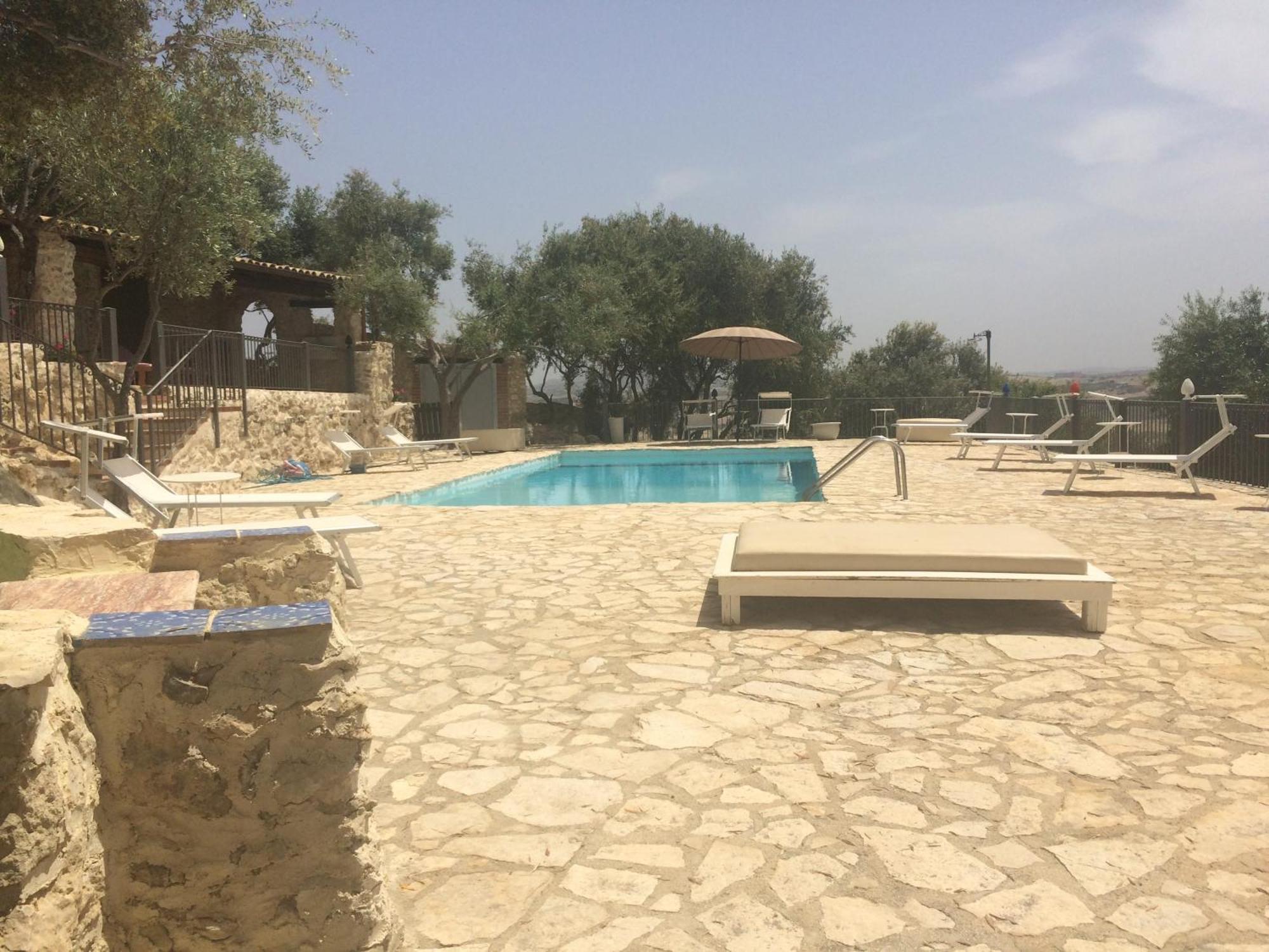 Вилла Agriturismo Roba Degli Ulivi Агридженто Экстерьер фото